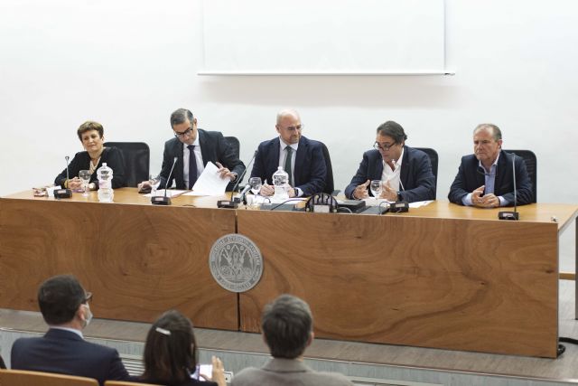 La Facultad de Veterinaria de la UMU es la primera en España certificada para formar a MIR de Urología para la práctica de endoscopias - 1, Foto 1