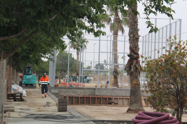 En marcha las obras de las zonas recreativas de la avenida Ronda Poniente Juan Pablo II - 3, Foto 3