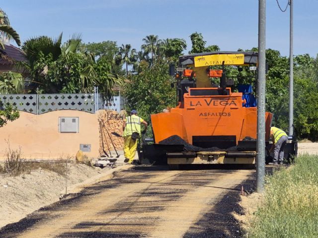 El Ayuntamiento renueva el asfalto en diferentes carriles de Los Dolores con una inversión de más de 30.000&euro; - 3, Foto 3