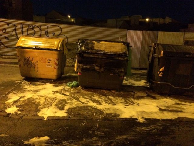 La noche de San Juan deja 58 actuaciones de la Policía Local y casi otro medio centenar de los Bomberos - 4, Foto 4