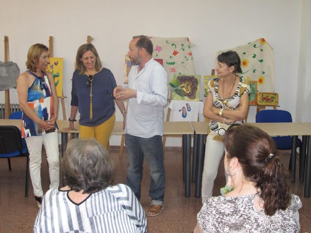 Veinte mayores de Servicios Sociales finalizan su Taller de las Artes con grandes avances en técnicas artísticas - 2, Foto 2