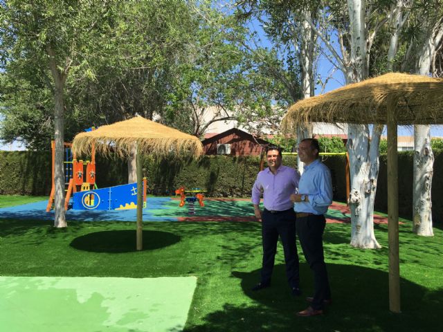 La piscina municipal estrena parque infantil - 1, Foto 1