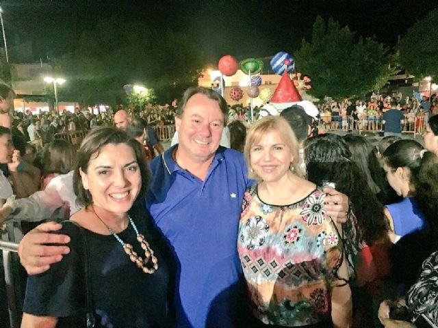 La consejera Violante Tomás participa en la hoguera de las asociación Alfa de personas con discapacidad - 1, Foto 1