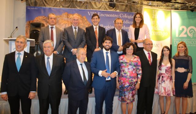 López Miras expresa el compromiso del Gobierno autonómico para recuperar la carrera profesional - 3, Foto 3