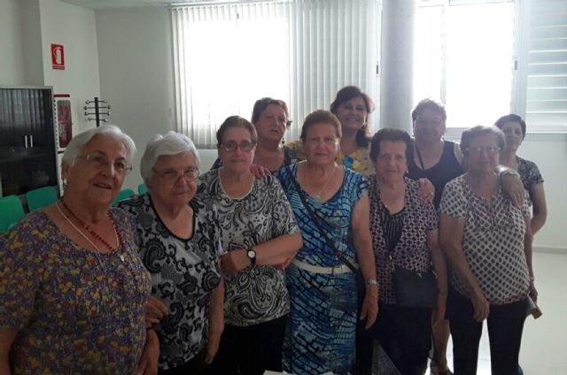 Los mayores torreños aprenden a protegerse de las altas temperaturas - 3, Foto 3