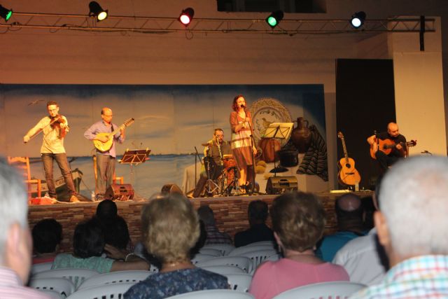 La XII edición del Festival Internacional de Folklore Villa de San Pedro comienza a celebrarse en el parque de la Aduana - 2, Foto 2