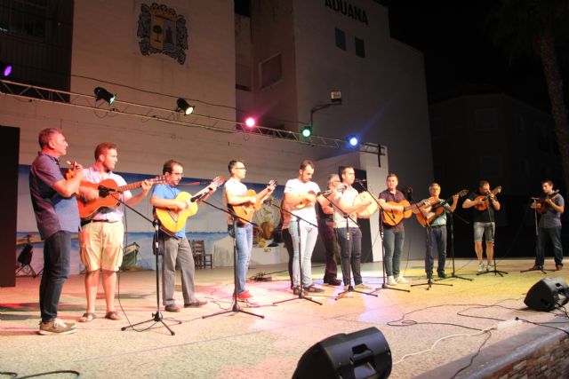 La XII edición del Festival Internacional de Folklore Villa de San Pedro comienza a celebrarse en el parque de la Aduana - 3, Foto 3