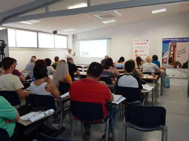 The Electronic Commerce Workshop that takes place every year at the Local Development Center within the framework of the CECARM project is celebrated with great success of participants, Foto 6