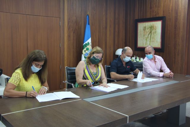 Firman un convenio de colaboración para la práctica deportiva en el Centro de Actividades Náuticas - 1, Foto 1