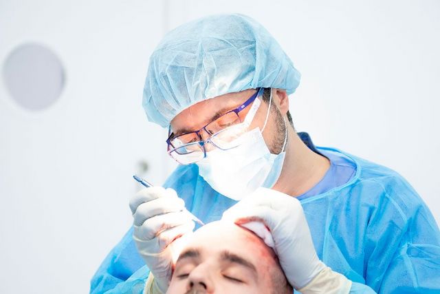 Alta empleabilidad y cualificación, entre las ventajas de especializarse en medicina capilar - 1, Foto 1