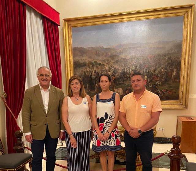 Compromiso para promover una inciativa legislativa para la reclasificación de los Técnicos de Formación Profesional - 1, Foto 1