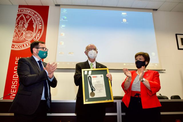 La Facultad de Veterinaria de la UMU rinde homenaje al profesor jubilado Francisco Cuello - 2, Foto 2