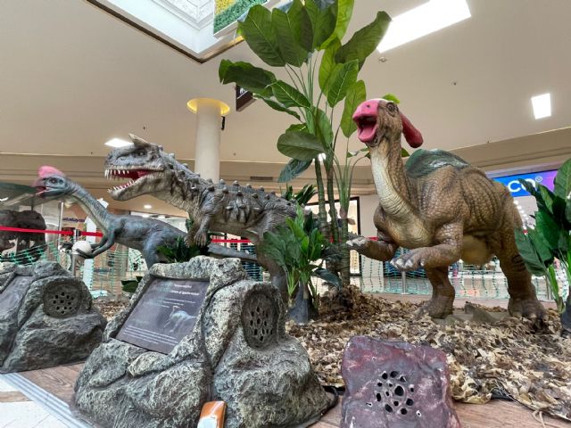 Los dinosaurios llegan a un centro comercial murciano a través de ´Expodino´ - 1, Foto 1