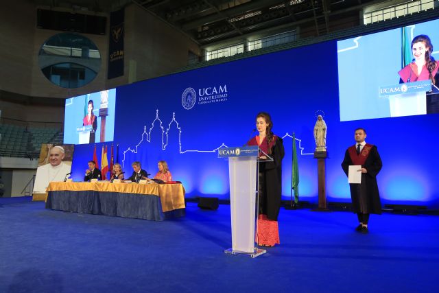 Las nuevas promociones de la Facultad de Farmacia y Nutrición de la UCAM se gradúan en el Palacio de los Deportes - 3, Foto 3