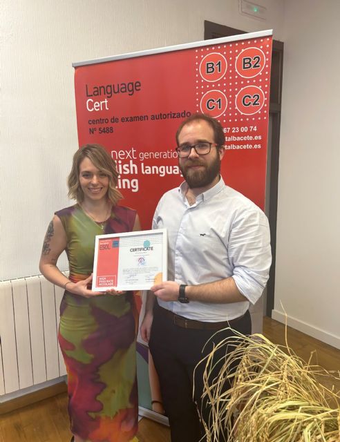 22 candidatos de Calasparra reciben sus títulos oficiales de inglés de LanguageCert - 1, Foto 1
