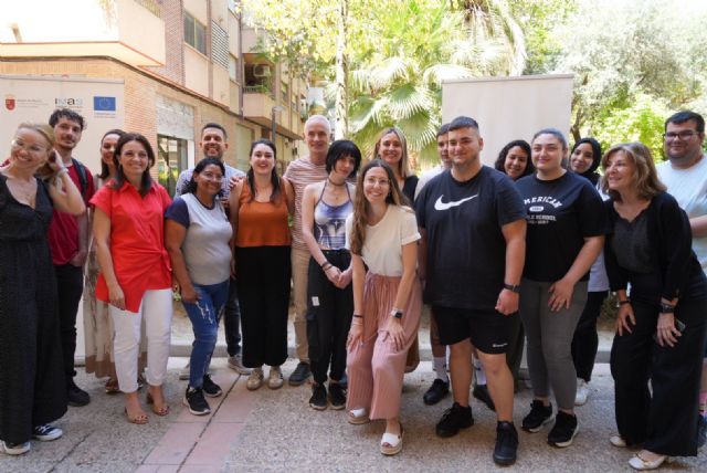 Más de 1.400 jóvenes en situación de vulnerabilidad consiguen un empleo - 1, Foto 1