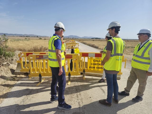 El Ayuntamiento invierte más de 560.000 euros para renovar y mejorar la red de abastecimiento y saneamiento en Los Martínez del Puerto - 4, Foto 4