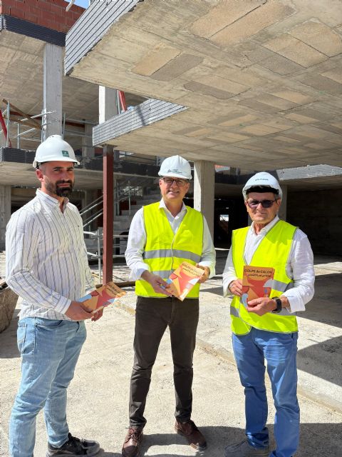 FRECOM y el Colegio de Aparejadores firman un acuerdo para reforzar la prevención frente al calor en las obras - 2, Foto 2