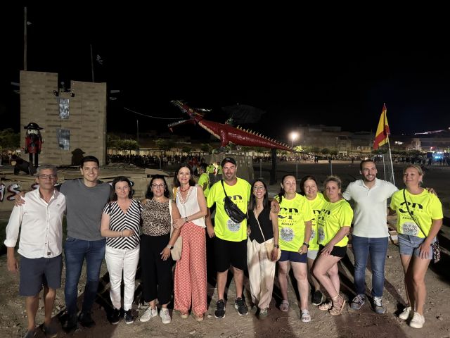 El ambiente festivo vuelve a llenar las calles de Águilas en la Noche de San Juan - 1, Foto 1