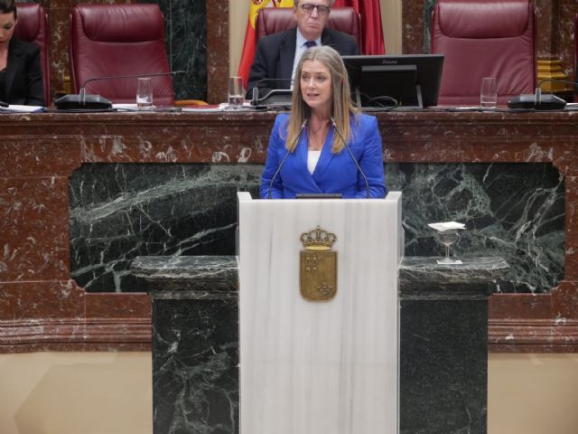 El PP resalta que mientras el PSOE crea cortinas de humo para tapar su corrupción, el Gobierno regional trabaja para mejorar las condiciones laborales de los bomberos - 1, Foto 1