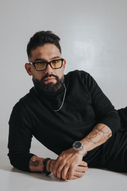 JC Gómez lanza “Alunizaje”: un viaje musical hacia la autenticidad y el amor silente - 1, Foto 1