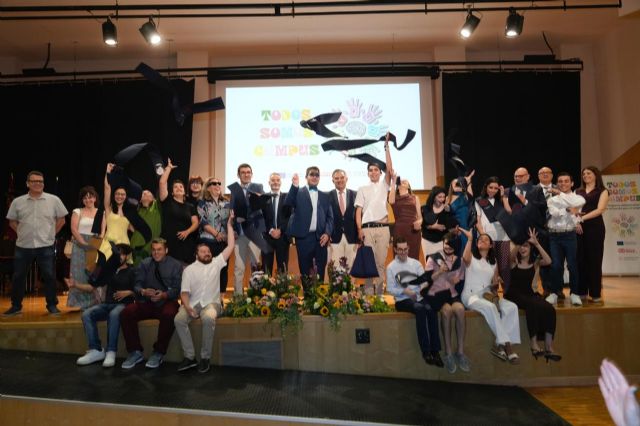 La Universidad de Murcia gradúa a la IX promoción de Todos Somos Campus tras un a&ntilde;o de formación para la inclusión laboral y social - 3, Foto 3