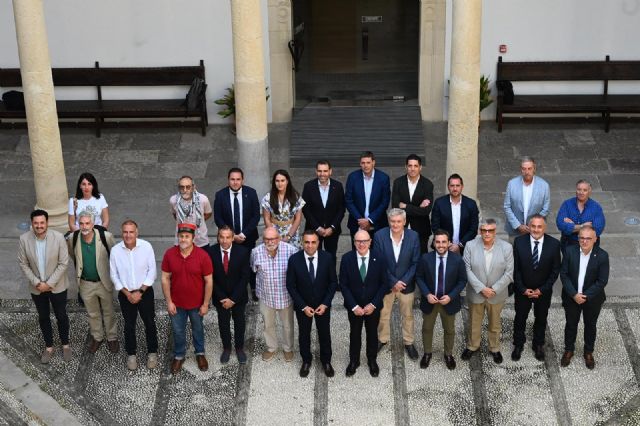 El Gobierno regional denuncia que el Ministerio ignora sus propios compromisos ferroviarios para descartar la l�nea Guadix-Baza-Lorca, Foto 2