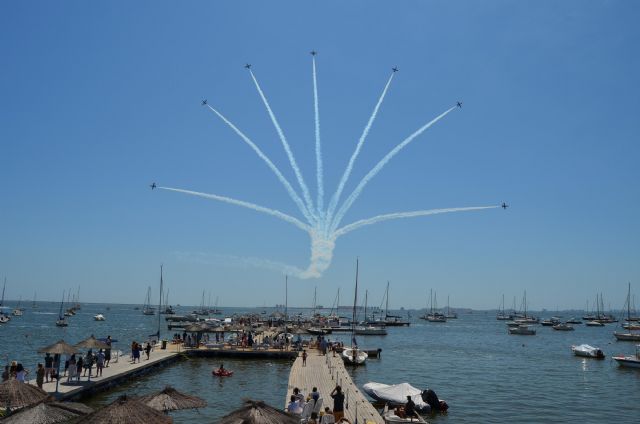 Exhibición Patrulla Acrobática Águila hoy en fiestas santiago de la Ribera 2016 - 1, Foto 1