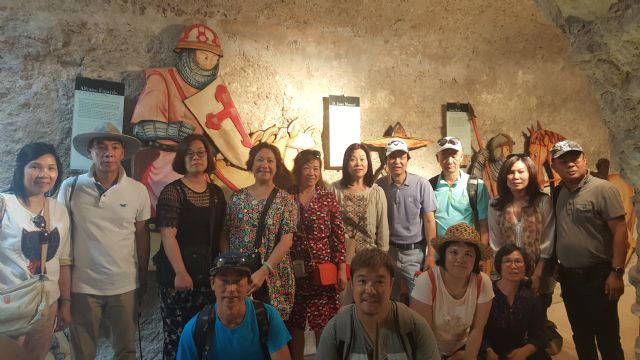 El Castillo de Lorca continúa recibiendo visitas de grupos de cruceristas procedentes del puerto de Cartagena - 1, Foto 1