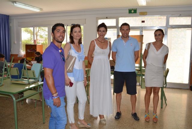 La alcaldesa y el edil de Educación visitan las escuelas de verano para niños y niñas en riesgo de exclusión social - 2, Foto 2