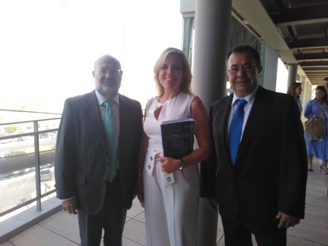 La tesis de una ginecóloga del Hospital Santa Lucía avanza en el tratamiento de las pacientes con lesiones premalignas del cérvix - 1, Foto 1