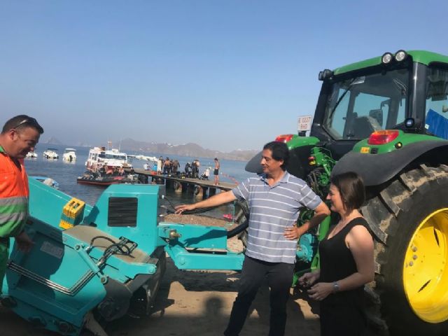 El Ayuntamiento incorpora, a través de la empresa concesionaria, una nueva flota de vehículos sostenibles para la limpieza de playas - 2, Foto 2