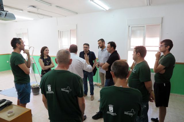 El programa municipal de rehabilitación psicosocial realiza actuaciones de mejora en colegios coincidiendo con las vacaciones escolares - 3, Foto 3