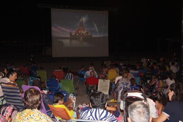 Villananitos se convierte cada martes en una playa de cine con películas para toda la familia - 1, Foto 1