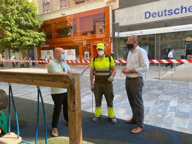 El Ayuntamiento informa de los protocolos de seguridad e higiene en los parques y jardines del municipio para garantizar la seguridad de las familias murcianas - 2, Foto 2