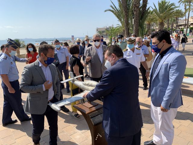 El paseo Colón de Santiago de la Ribera estrena Museo Aeronáutico Tiflológico - 4, Foto 4