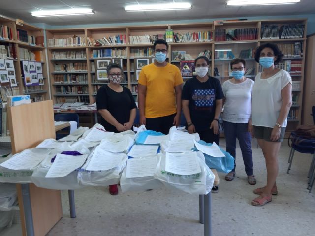 El banco de libros del IES Alfonso Escámez ayuda a más 170 alumnos en su primera edición - 1, Foto 1