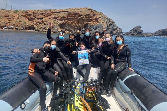 Más de 200 personas se inician gratis en el buceo descubriendo las reservas marinas de Cabo de Palos y Cabo Tiñoso - 1, Foto 1