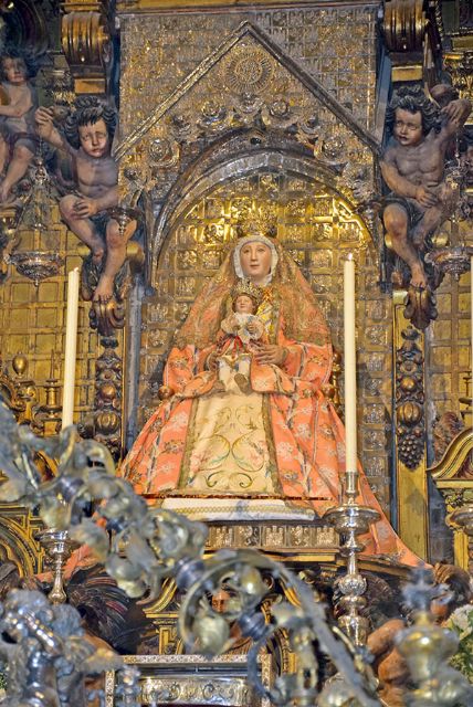 La nueva Junta Superior del Consejo General de Hermandades y Cofradías de la ciudad de Sevilla, que preside Francisco Vélez de Luna, ha tomado posesión de sus cargos en la Capilla Real - 5, Foto 5