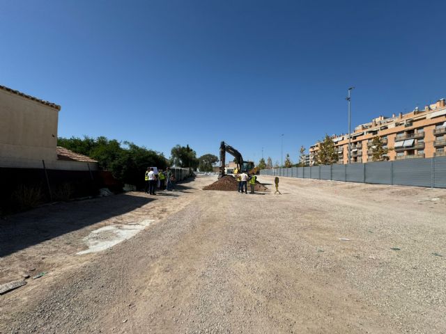 Comienzas las obras de construcción de un nuevo aparcamiento disuasorio en la calle Periodista Ángela Ruiz - 2, Foto 2