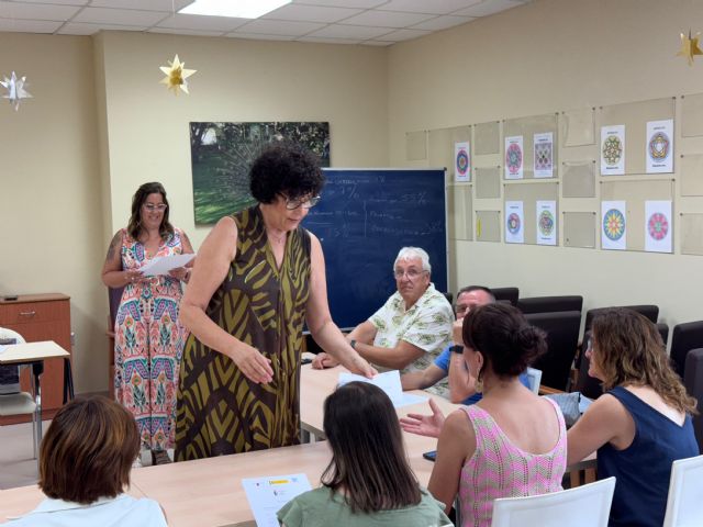 Finaliza el curso de Atención Sociosanitaria a Personas Dependientes en Instituciones Sociales en Puerto Lumbreras - 2, Foto 2
