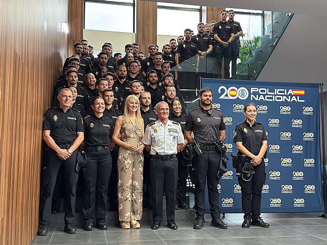 Guevara anuncia la incorporación de 102 nuevos agentes de Policía Nacional a la plantilla de la Jefatura Superior en la Región de Murcia - 1, Foto 1