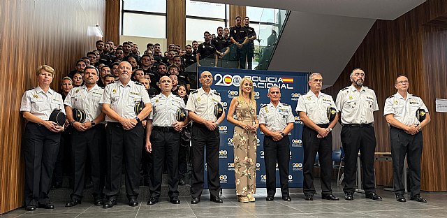 Guevara anuncia la incorporación de 102 nuevos agentes de Policía Nacional a la plantilla de la Jefatura Superior en la Región de Murcia - 2, Foto 2