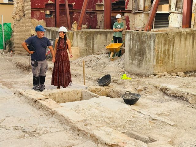 Comienzan los trabajos de excavación arqueológica para edificar un nuevo inmueble de viviendas para jóvenes en el casco histórico - 3, Foto 3