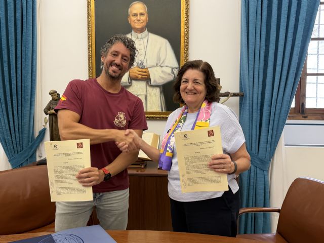 La UCAM y Bomberos por Bomberos llevan una potabilizadora a Venezuela y evaluar�n edificios