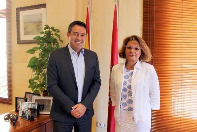 La directora general de Comercio y Protección del Consumidor , se reúne con el alcalde de Alcantarilla - 1, Foto 1