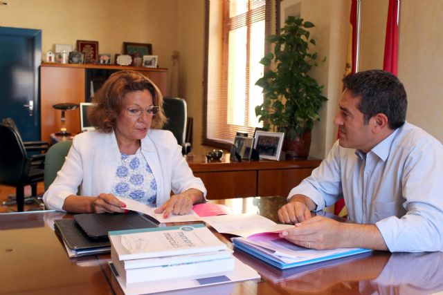 La directora general de Comercio y Protección del Consumidor , se reúne con el alcalde de Alcantarilla - 4, Foto 4