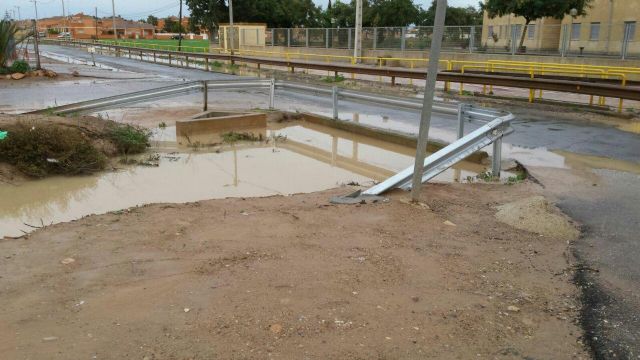 MC solicitará al Pleno que se requiera a la CARM a ejecutar actuaciones que eviten inundaciones en las instalaciones educativas del Km 1 de la F15, en Pozo Estrecho - 4, Foto 4