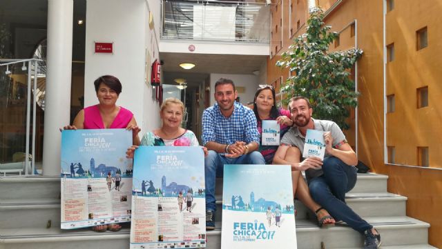 Las fiestas patronales de la Virgen de las Huertas recuperan juegos infantiles tradicionales, la clásica cucaña - 1, Foto 1