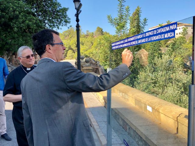 El convenio entre el Ayuntamiento y el Obispado permitirá renovar el entorno del Santuario de La Fuensanta - 1, Foto 1